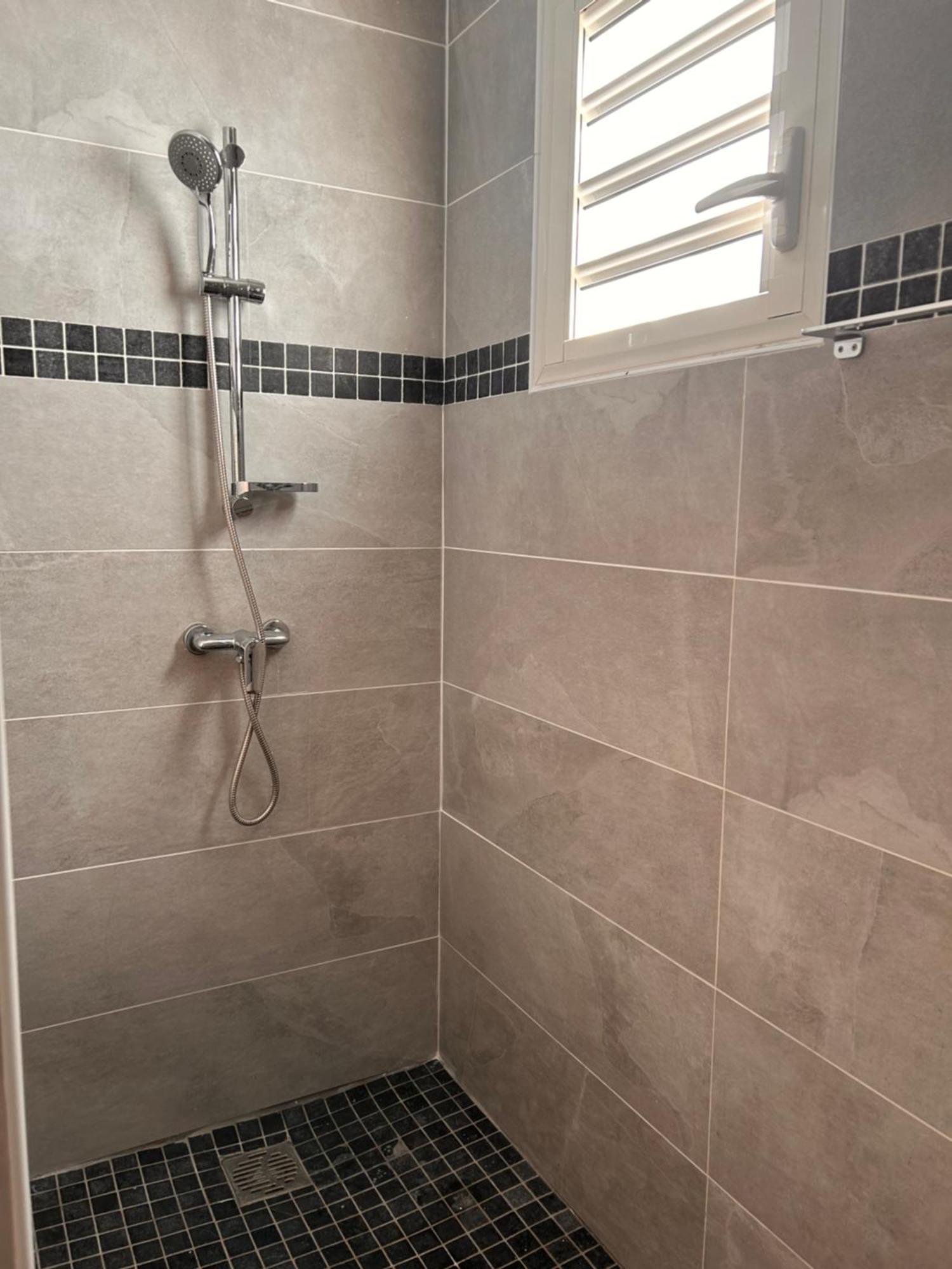 Logement Palmier Sainte-Rose Dış mekan fotoğraf