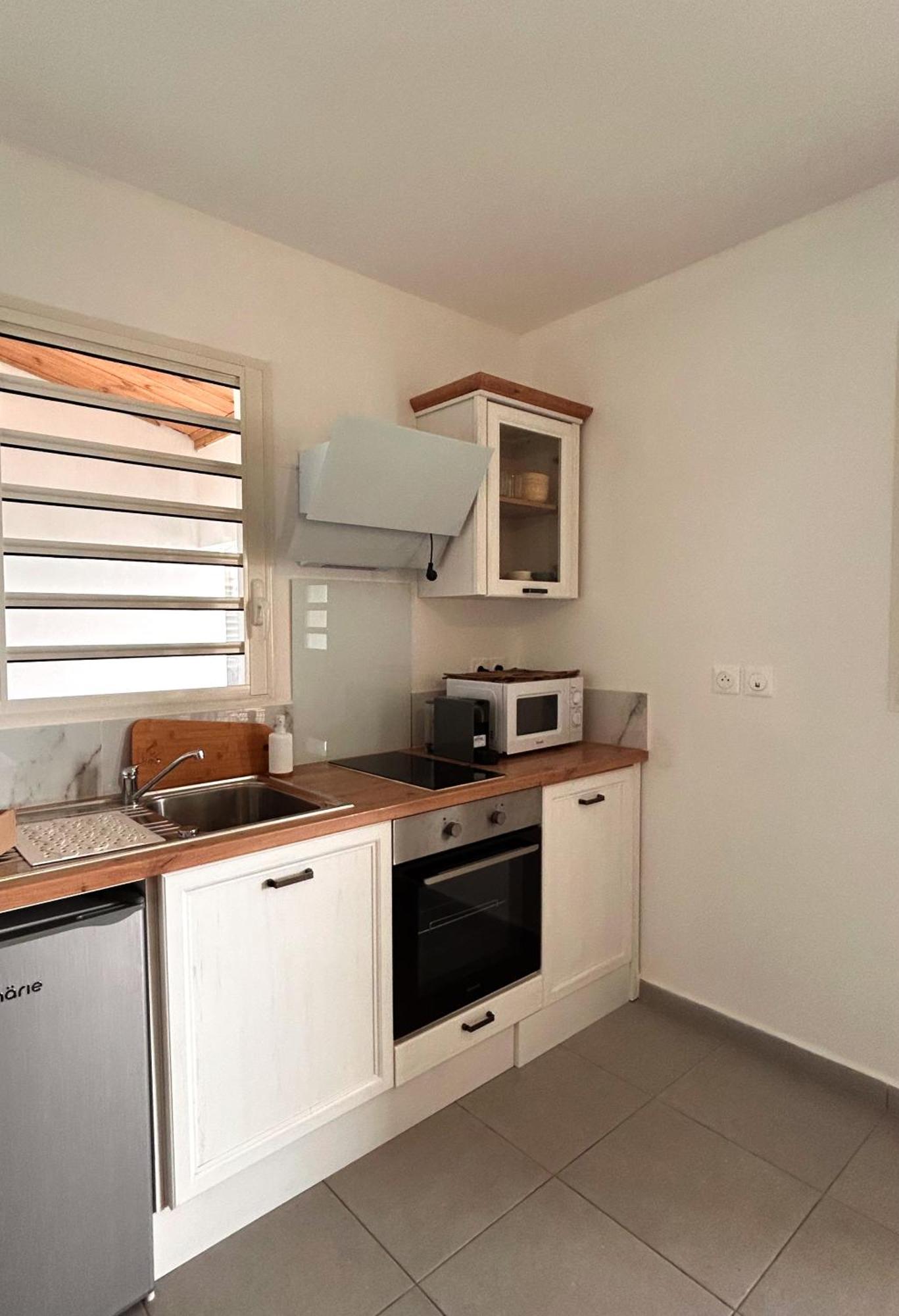 Logement Palmier Sainte-Rose Dış mekan fotoğraf